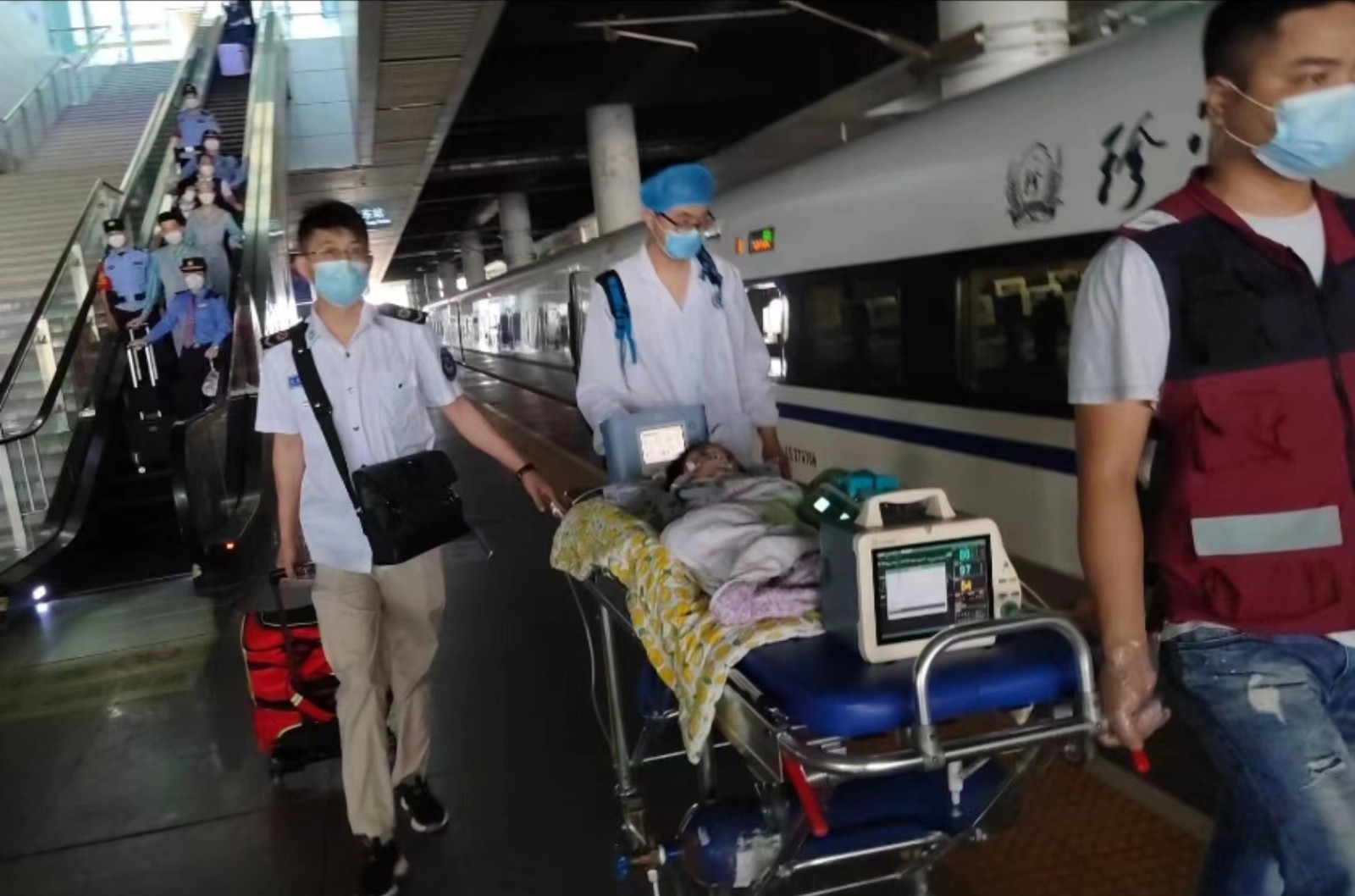 申扎县高铁转运公司